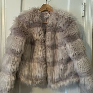 Venus Faux Fur coat - size xs
